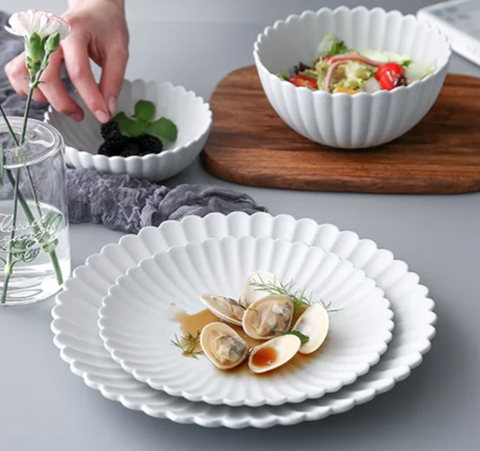 Daisy Scallop Dinnerware