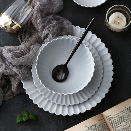 Daisy Scallop Dinnerware